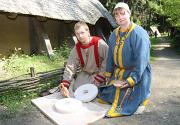Living History im Archäologischen Freilichtmuseum Living History im Archäologischen Freilichtmuseum